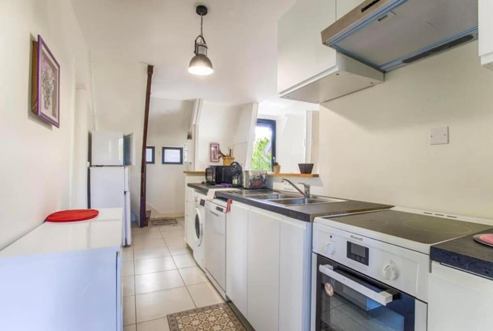 Le Manoir Du Val Villa Douvres-la-Délivrande Екстериор снимка