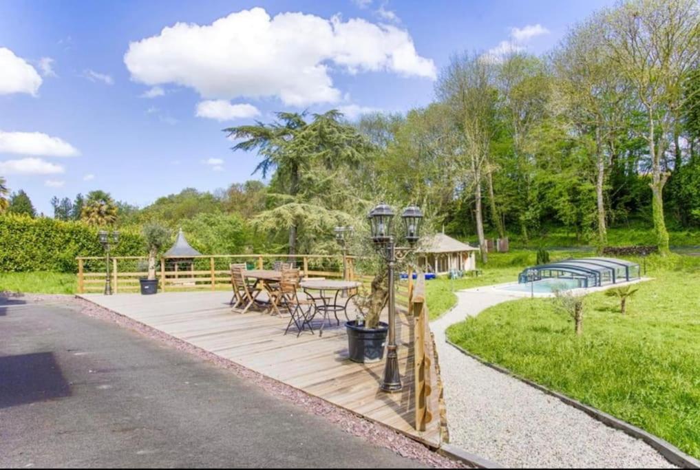 Le Manoir Du Val Villa Douvres-la-Délivrande Екстериор снимка